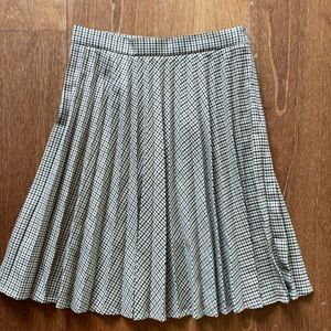 Zara girls 11-12 plaid skirt fits women’s size 2 BNWT